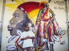 Imagem - Arte urbana e ancestralidade: mural de Exu Olojá é inaugurado na Feira de São Joaquim