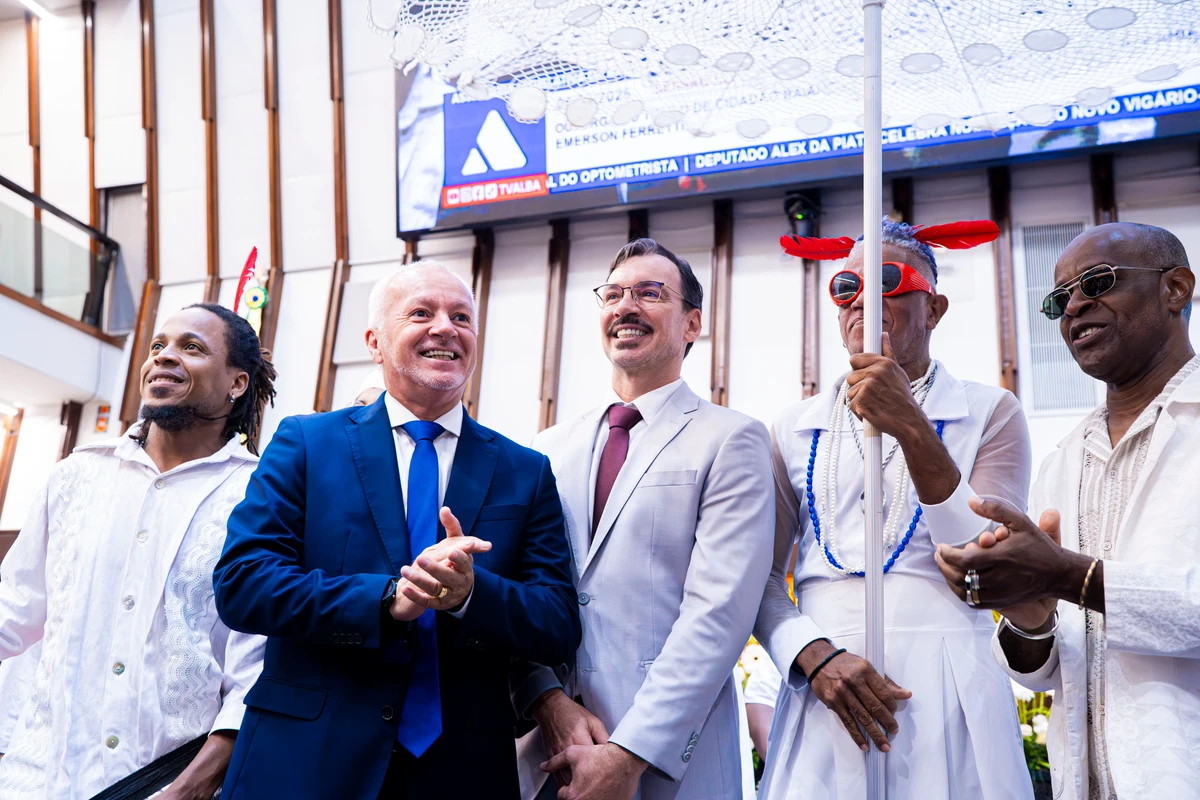 Emerson Ferretti recebe título de Cidadão Baiano por Junior Ribeiro/EC bahia - Associação