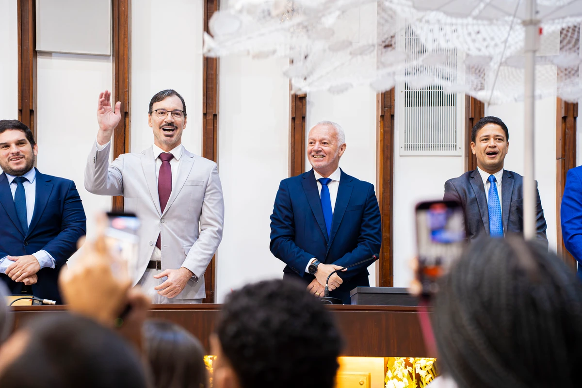 Emerson Ferretti recebe título de Cidadão Baiano por Junior Ribeiro/EC bahia - Associação