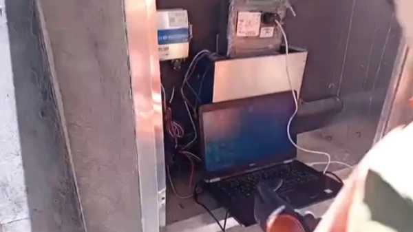 Fábrica em Salvador é flagrada furtando energia elétrica por Divulgação