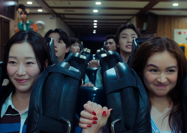 Imagens da terceira temporada de "Com Carinho, Kitty" por Divulgação/ Netflix