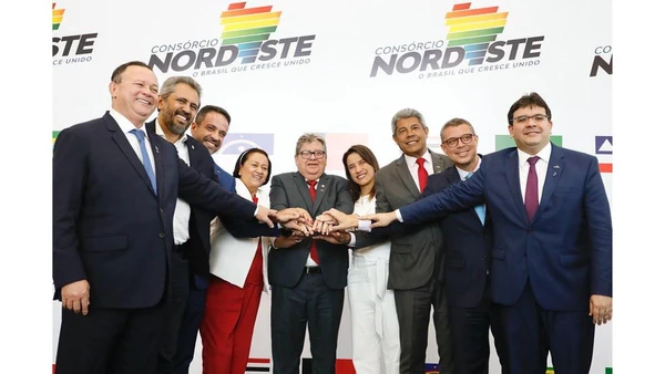 EQUILÍBRIO REGIONAL: Líderes nordestinos defendem a integração nacional para asfixiar as rotas do tráfico, mas travam embate com o Ministério da Justiça para que o controle das polícias militares permaneça 100% com os estados por Governo do Ceará