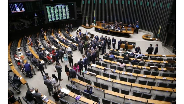 Após aprovação em dois turnos na Câmara com ampla maioria, a PEC agora enfrenta o crivo do Senado para virar lei definitiva ainda em 2026