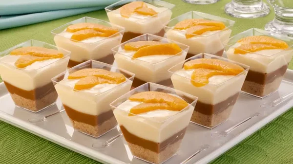 Torta de pêssego no copinho por Reprodução/André Fortes