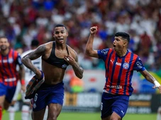 Imagem - Com dois gols de Jean Lucas, Bahia vence o Vitória de virada e conquista o Campeonato Baiano de 2026
