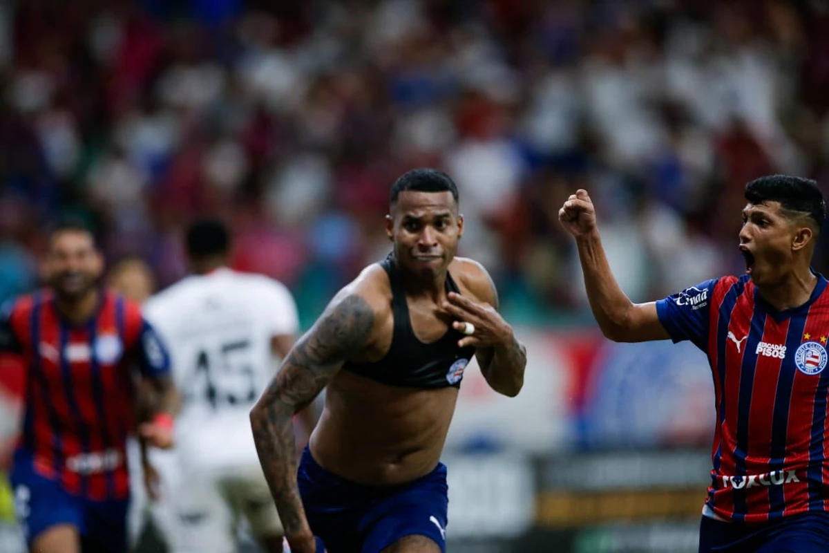 Jean Lucas marcou 3 gols por Arisson Marinho/CORREIO