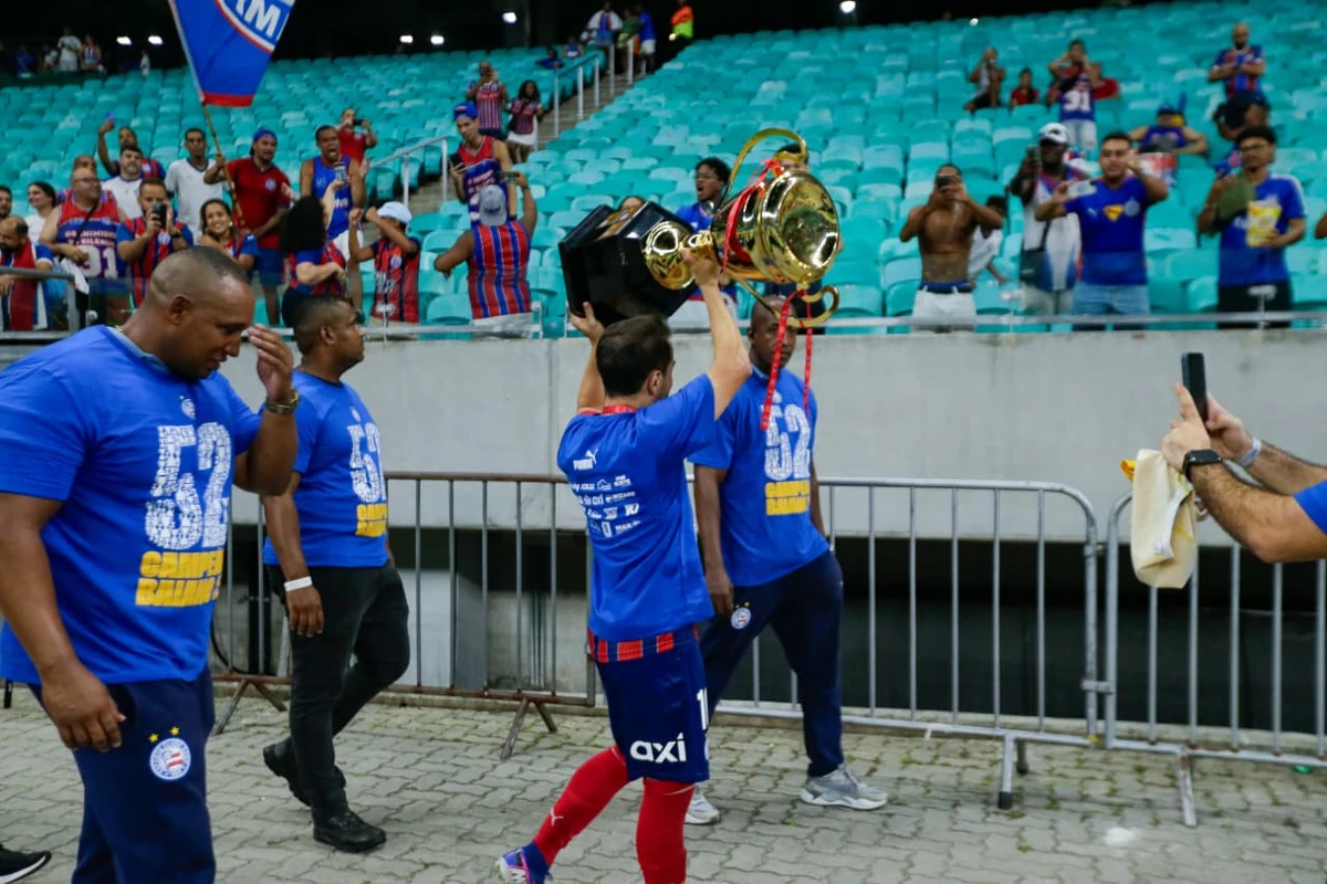 Jogadores do Bahia celebrando a conquista do Campeonato Baiano por Arisson Marinho/CORREIO