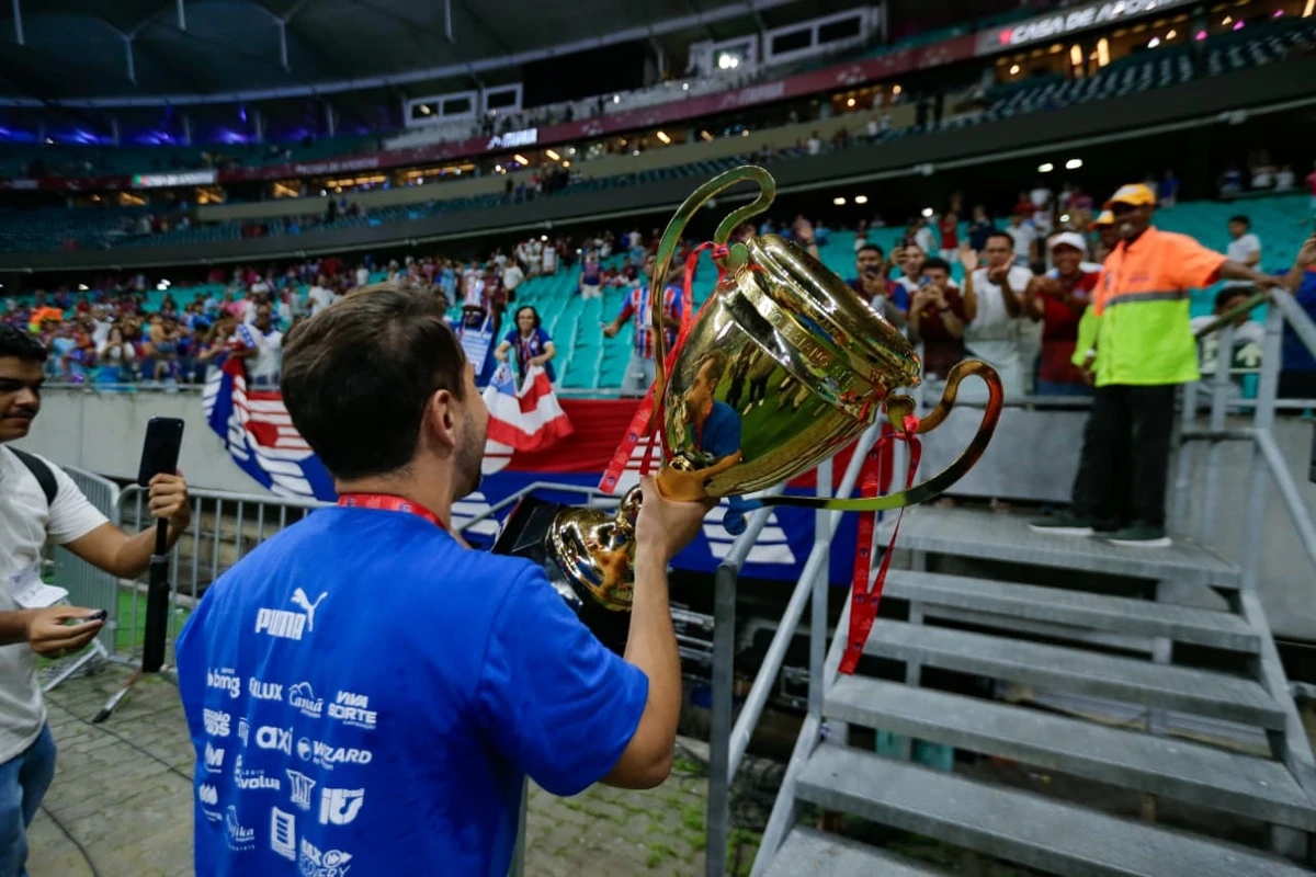Jogadores do Bahia celebrando a conquista do Campeonato Baiano por Arisson Marinho/CORREIO