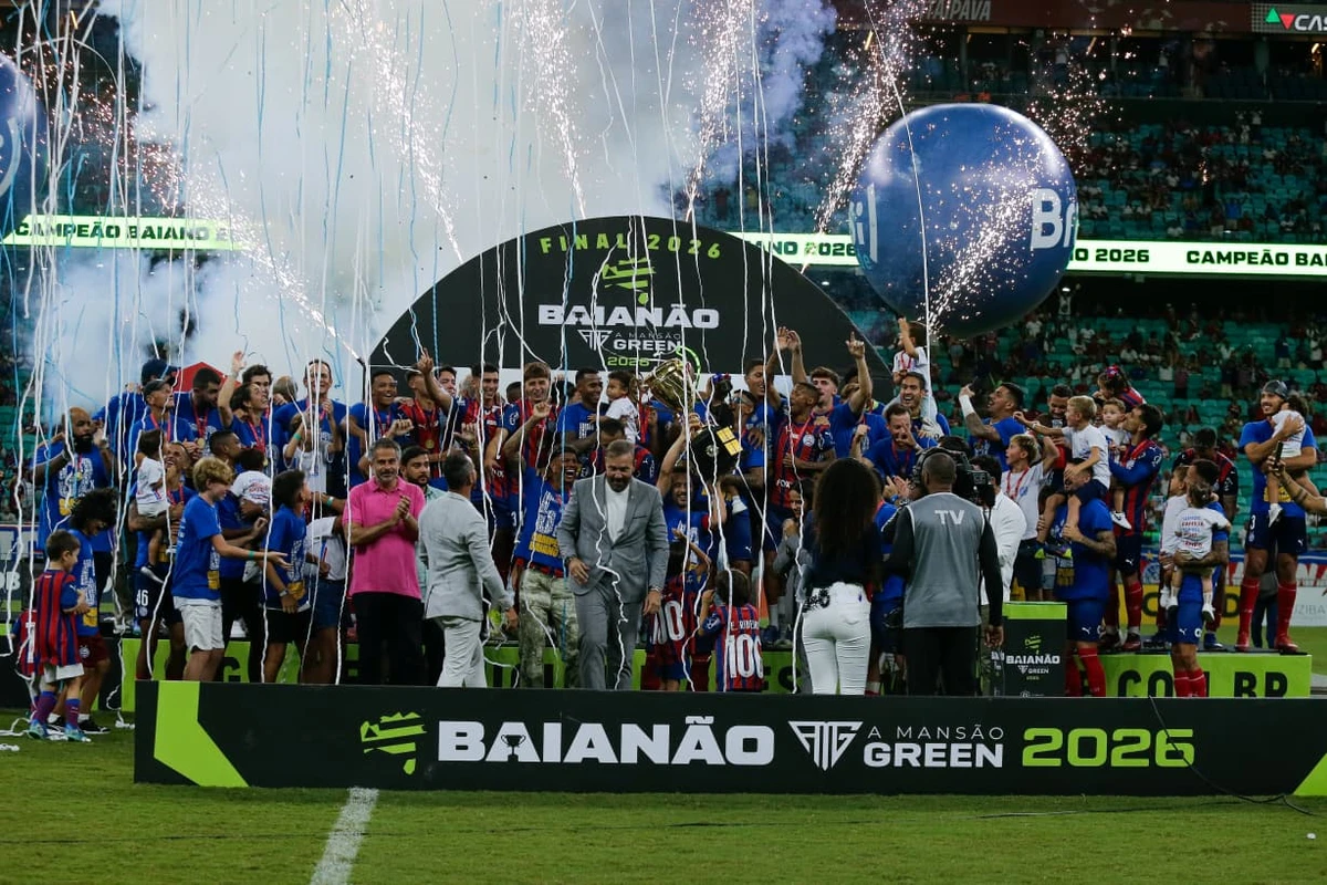 Jogadores do Bahia celebrando a conquista do Campeonato Baiano por Arisson Marinho/CORREIO