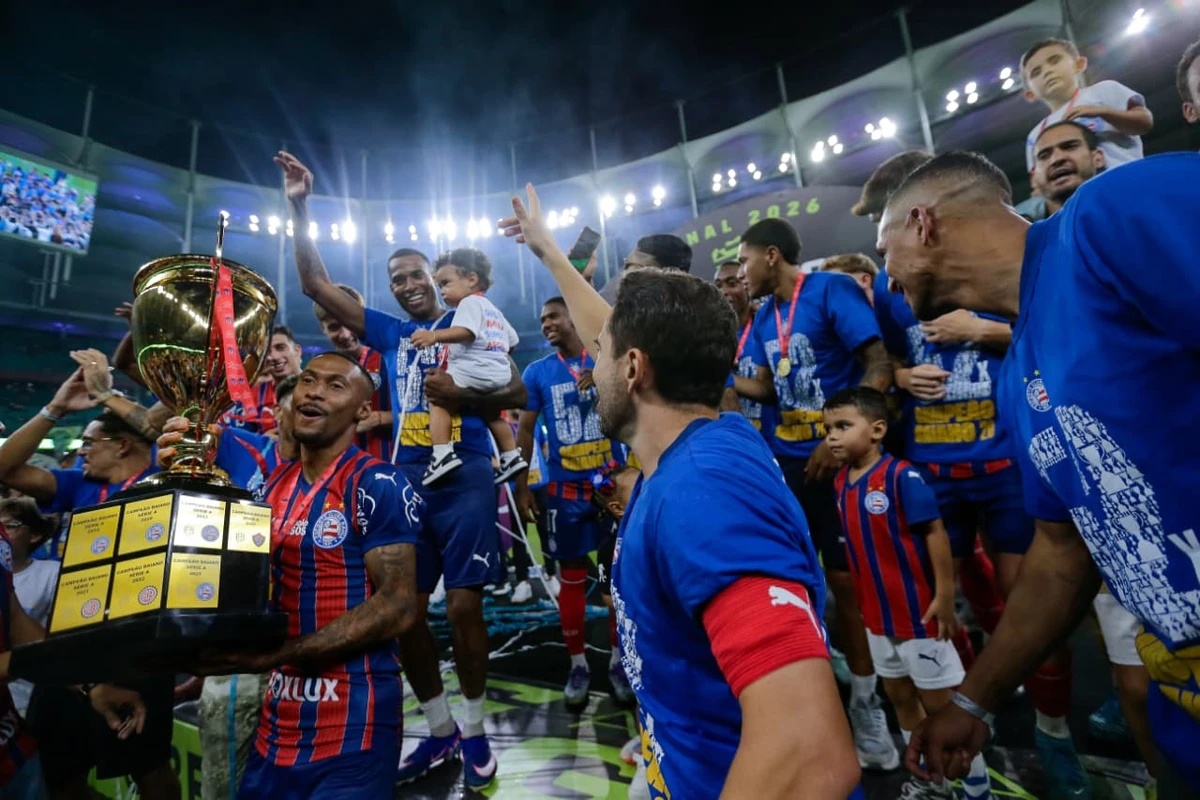 Jogadores do Bahia celebrando a conquista do Campeonato Baiano por Arisson Marinho/CORREIO