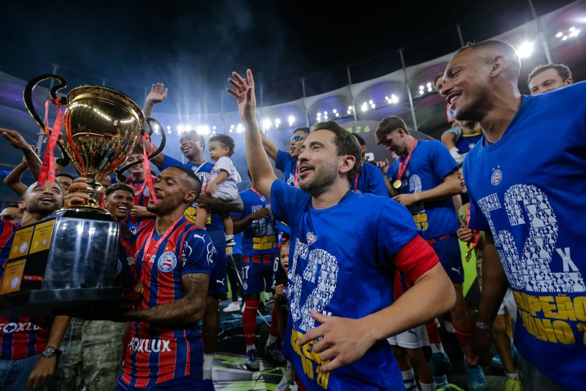 Jogadores do Bahia celebrando a conquista do Campeonato Baiano por Arisson Marinho/CORREIO