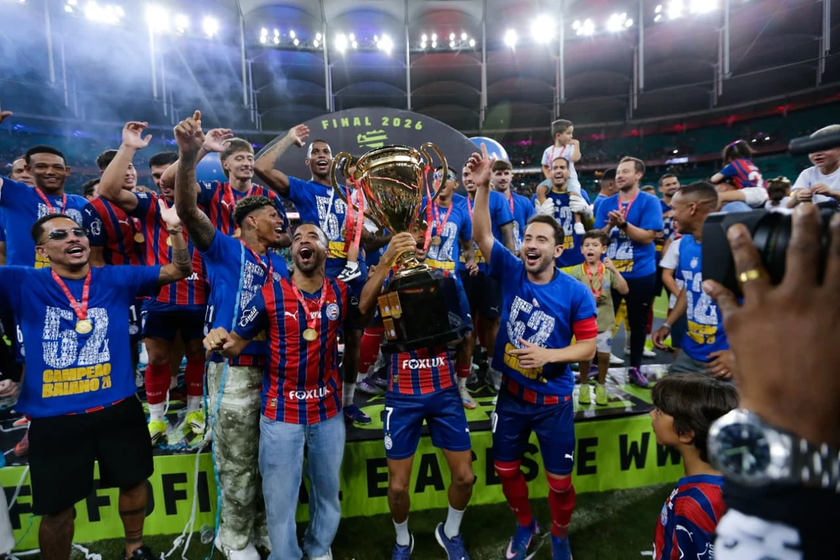 Jogadores do Bahia celebrando a conquista do Campeonato Baiano por Arisson Marinho/CORREIO