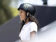 Imagem - Rayssa Leal cai, chora durante prova e termina em 4° no Mundial de Skate Street