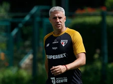 Imagem - Bomba no São Paulo: Hernán Crespo é demitido e clube terá que pagar multa milionária; veja valores