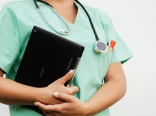 Imagem - Saúde pesa no bolso: gastos das famílias com planos, remédios e exames disparam no Brasil