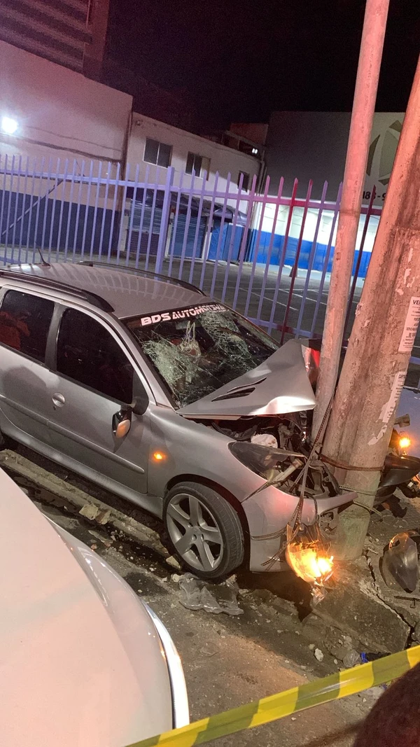 Acidente deixa dois mortos em Salvador por Reprodução