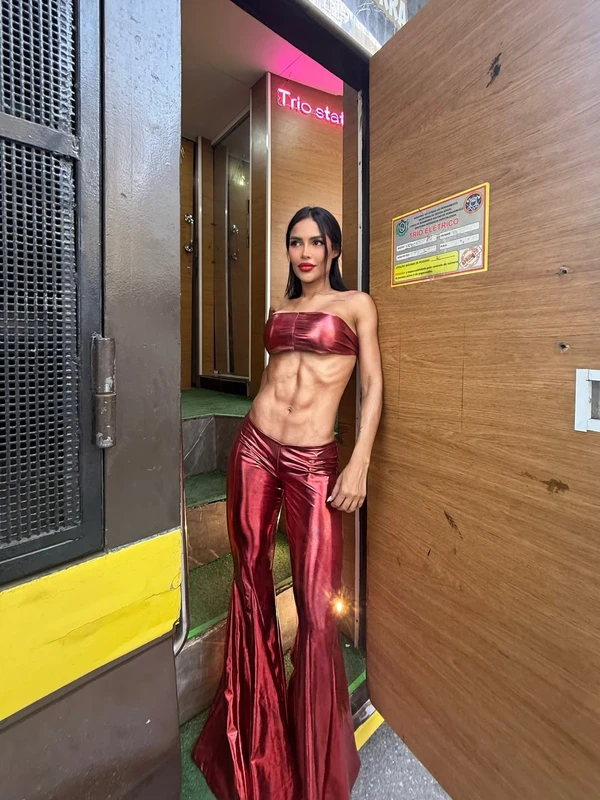 Flay por Reprodução/Instagram