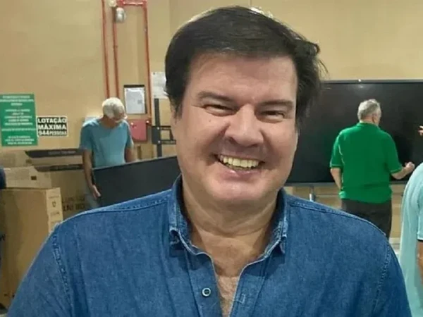 Morre de apresentador Manoel Branco por Reprodução/Redes Sociais 