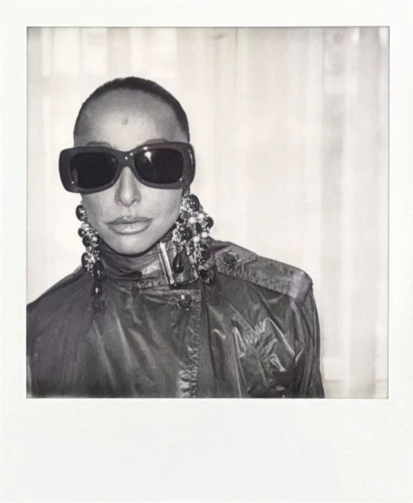 Nicolas Prattes celebra estreia como vilão em Nobreza do Amor ao lado de Sabrina Sato por Lusca