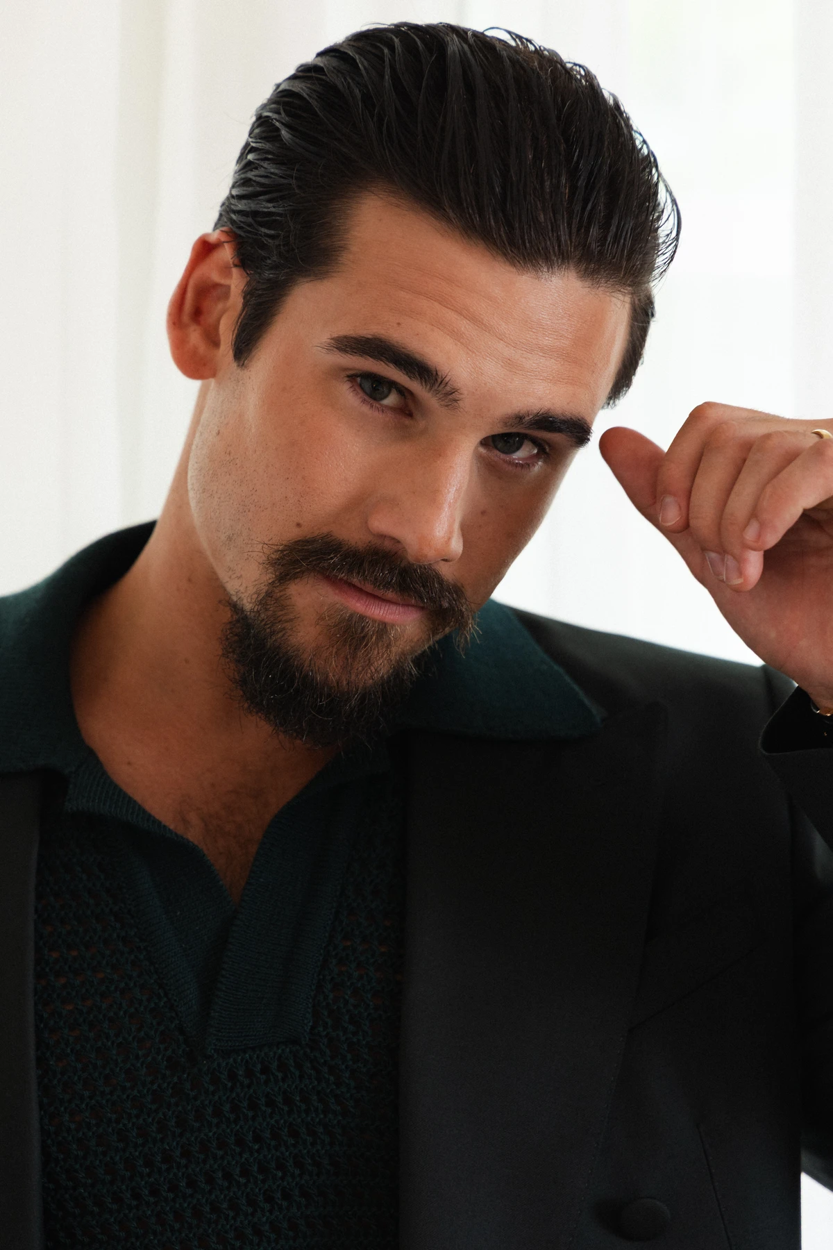 Nicolas Prattes celebra estreia como vilão em Nobreza do Amor ao lado de Sabrina Sato por Lusca