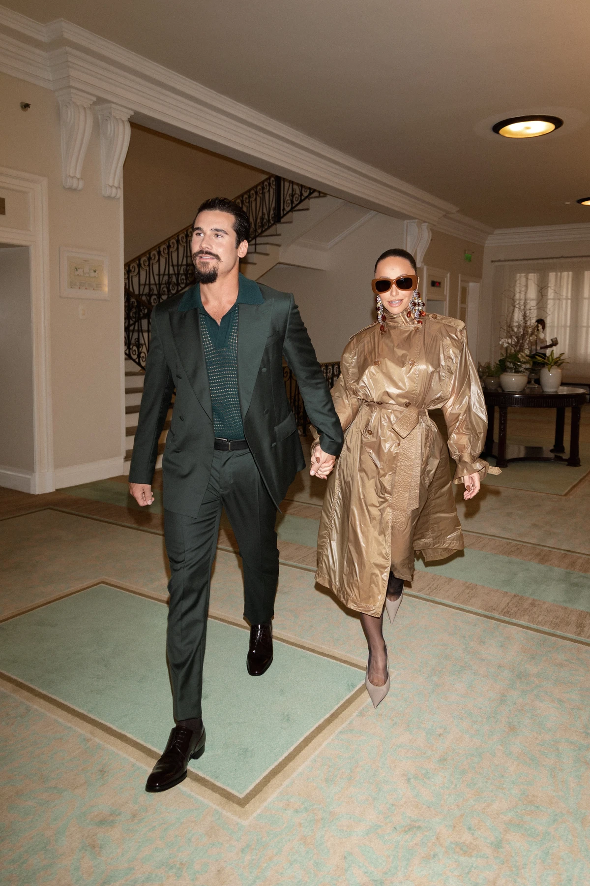 Nicolas Prattes celebra estreia como vilão em Nobreza do Amor ao lado de Sabrina Sato por Lusca