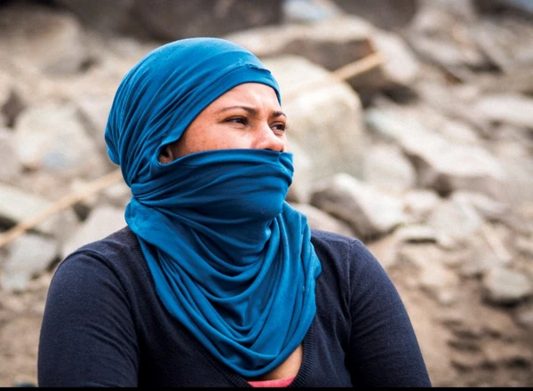 Novo livro expõe a realidade de mulheres que quebram pedras por R$ 0,15 na Chapada Diamantina por Divulgação