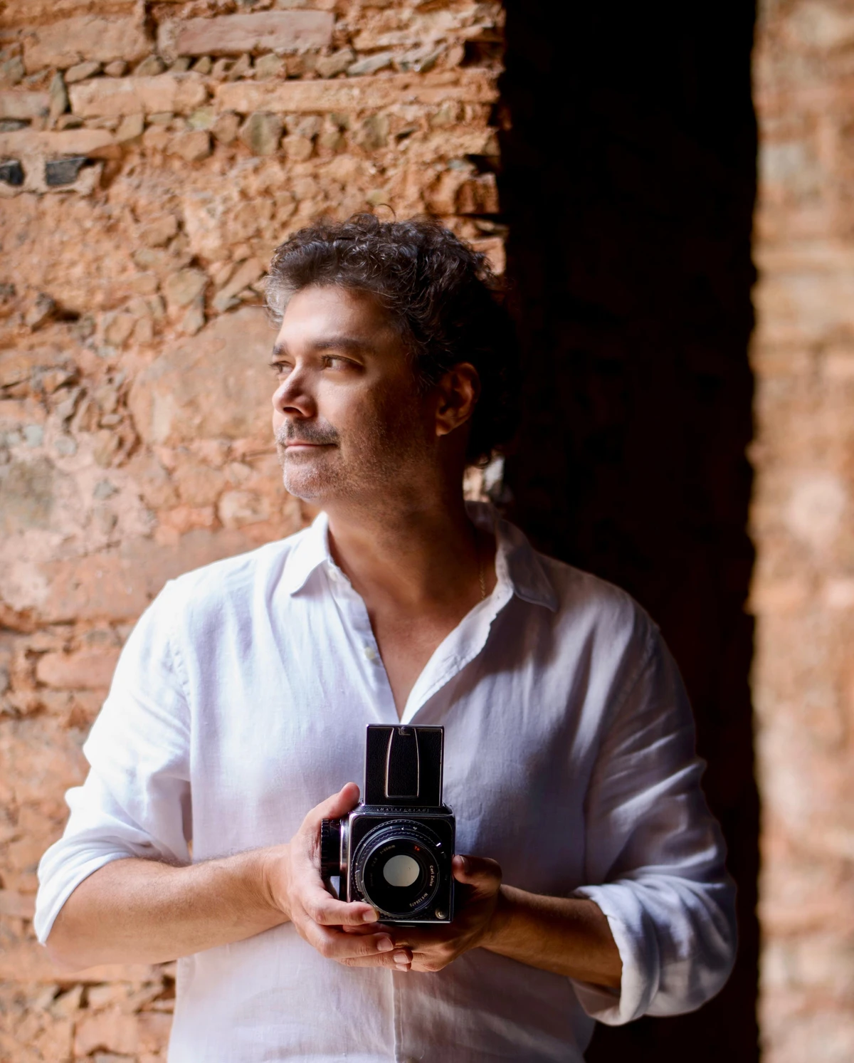 Novo livro expõe a realidade de mulheres que quebram pedras por R$ 0,15 na Chapada Diamantina por Divulgação