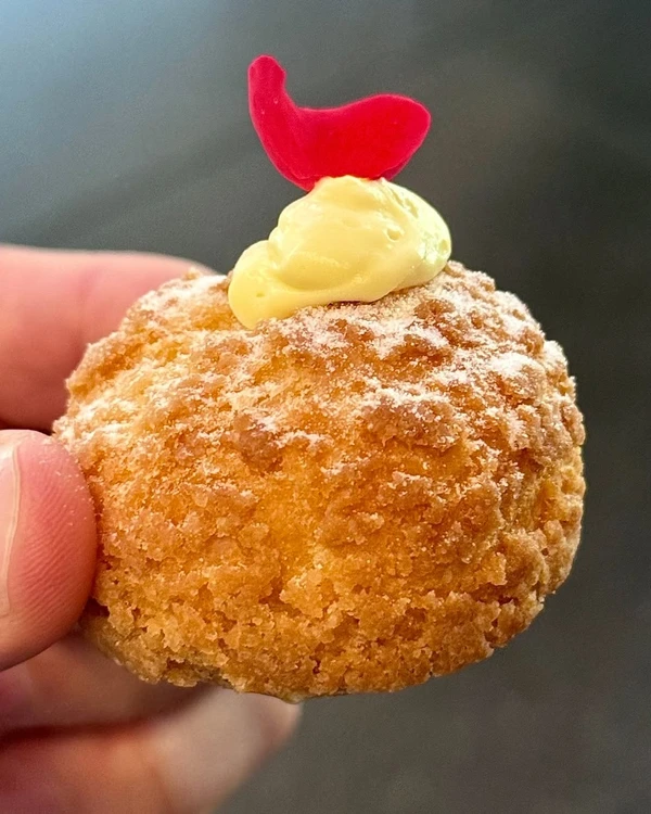 Pratos do TATÁ Sushi de Leo Young por Reprodução