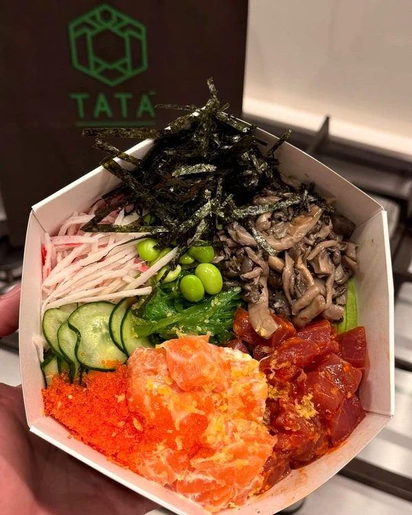 Pratos do TATÁ Sushi de Leo Young por Reprodução