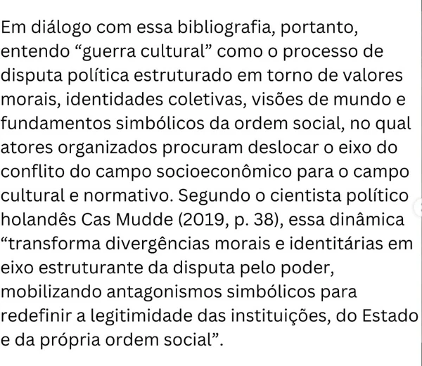 Professor tem mais de 30 mil seguidores nas redes sociais; veja alguns dos posts por Reprodução / Redes sociais