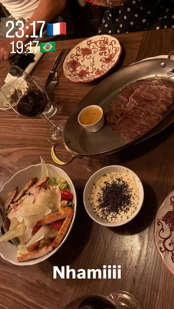 Virginia Fonseca em Paris por Reprodução/Instagram