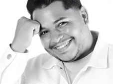 Imagem - Cantor morre após acidente de moto em estrada da Bahia