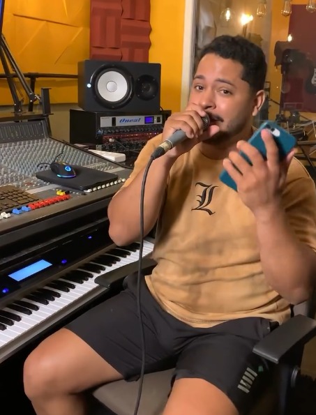 Cantor Sávio Martins por Reprodução