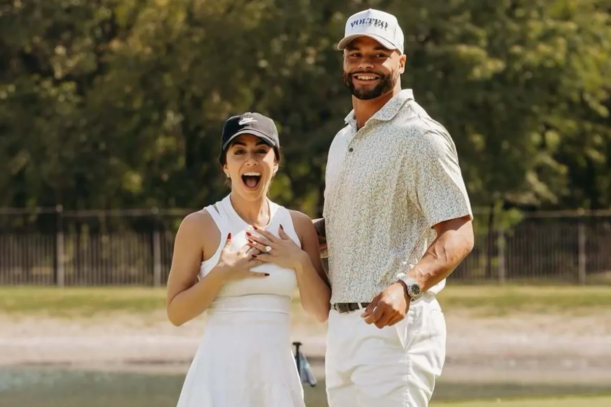 Dak Prescott e Sarah Jane Ramos por Reprodução