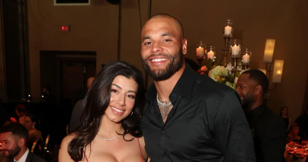 Dak Prescott e Sarah Jane Ramos por Reprodução