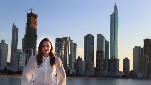 Engenheira lidera a construção do maior arranha-céu do Brasil