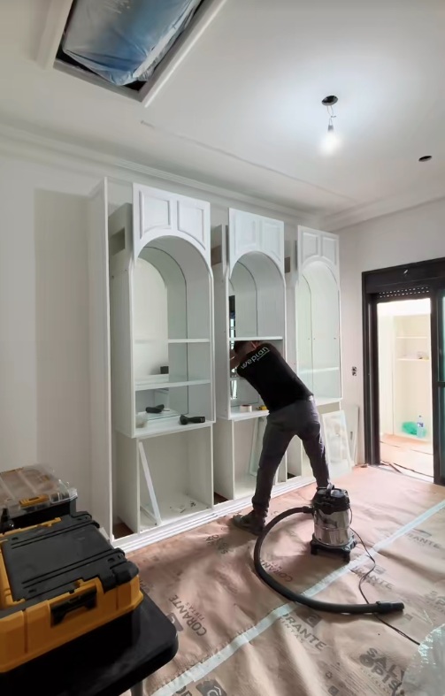 Franciny Ehlke faz tour pelo quarto de maquiagens por Reprodução/TikTok