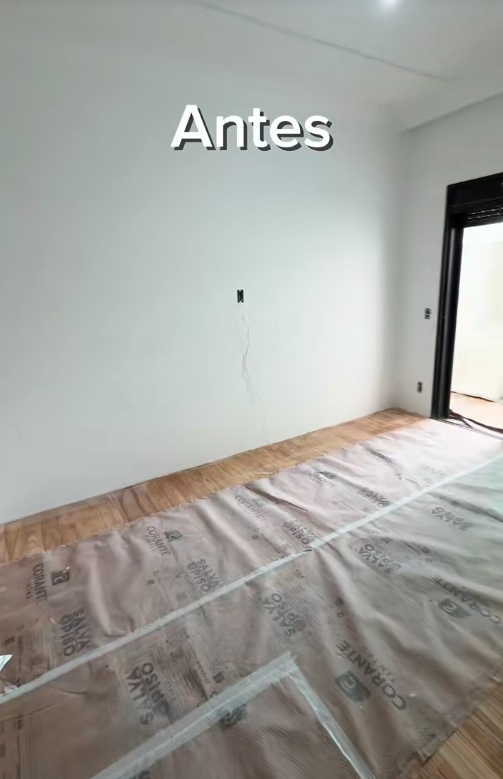 Franciny Ehlke faz tour pelo quarto de maquiagens por Reprodução/TikTok