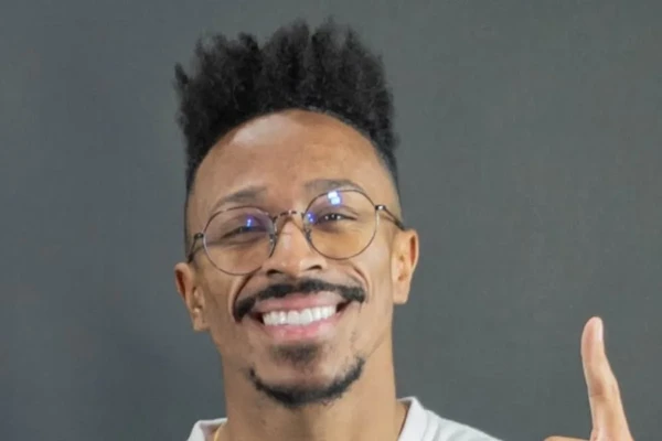 Juliano Garcia por Reprodução