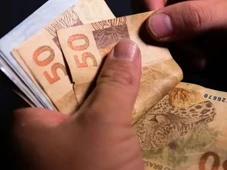 Imagem - Reajuste do salário mínimo é confirmado em 2026; veja novo valor