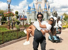 Imagem - Xande de Pilares pede Thay Pereira em casamento na Disney