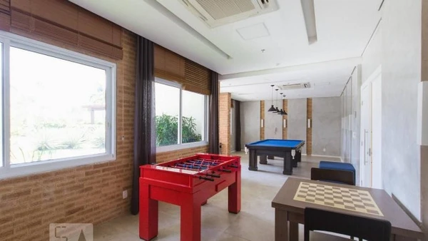 Babu Santana mora atualmente em apartamento alugado na Barra da Tijuca por Reprodução