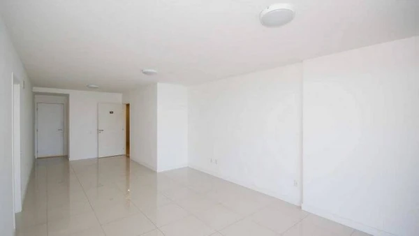 Babu Santana mora atualmente em apartamento alugado na Barra da Tijuca por Reprodução