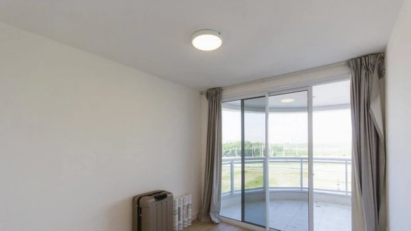 Babu Santana mora atualmente em apartamento alugado na Barra da Tijuca por Reprodução