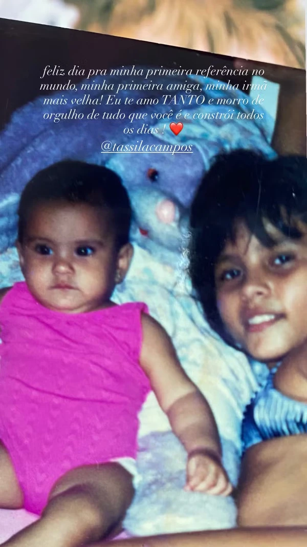 Bella Campos e a irmã mais velha, Tassila Campos por Reprodução/Instagram