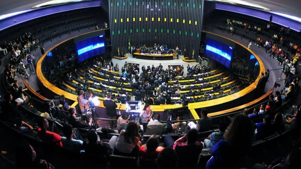 CENTRO DE DECISÕES: A Assembleia Legislativa é o local onde os deputados estaduais debatem as prioridades de cada região, servindo de ponte entre as demandas das cidades e o Palácio do Governo