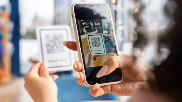 Esse cruzamento permite identificar rendimentos omitidos ou valores incompatíveis com a renda declarada, reforçando a modernização da fiscalização tributária e a inclusão de novas modalidades de pagamento digital nos últimos anos