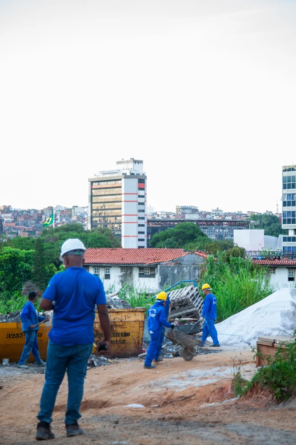 Expansão imobiliária muda a cara do Caminho das Árvores por Sora Maia/CORREIO