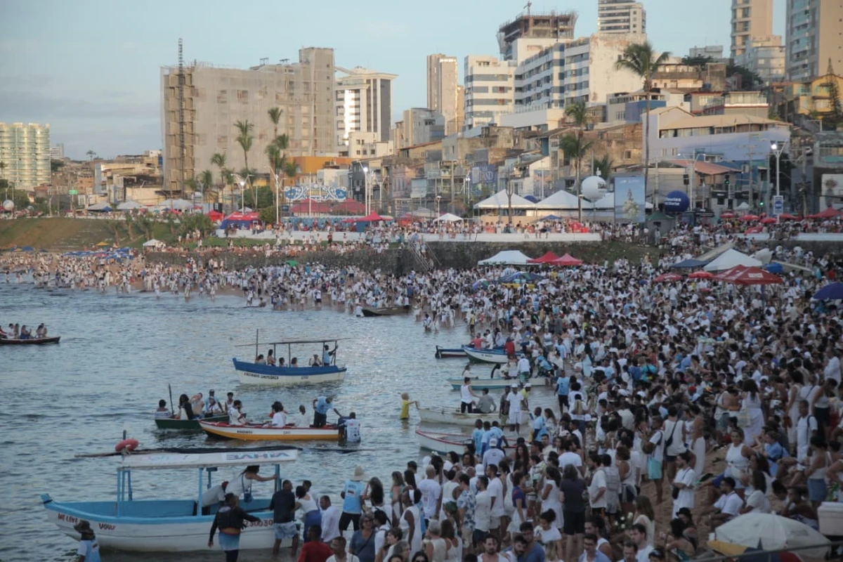 Festa de Iemanjá, no bairro do Rio Vermelho, em Salvador por Sora Maia/CORREIO