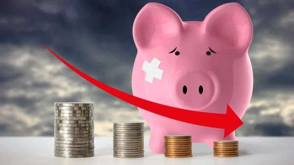 POLÍTICA RESTRITIVA: O Banco Central mantém os juros elevados para tentar conter a inflação, mas o 